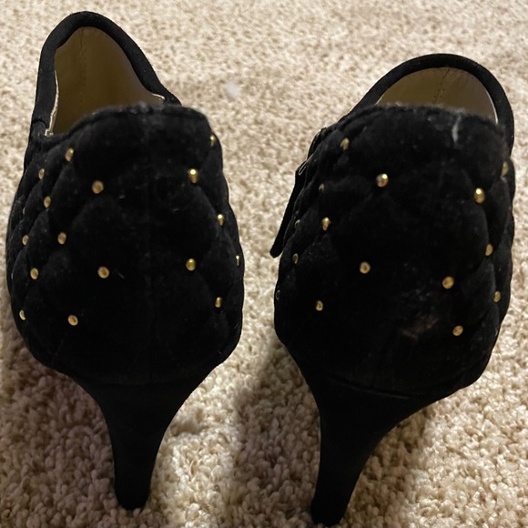 Adrienne Vittadini Black Suede Cuffed Studded Ankle Bootie stiletto 9-1/2 M EUC - Picture 11 of 16